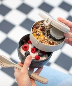 Koziol ORGANIC BENTOBOX M - Bentobox In Nature Leaf Green 13 Koziol ORGANIC BENTOBOX M - Bentobox In Nature Leaf Green -Relaxdays Verkaufsshop koziol organic bentobox m bentobox in nature leaf green 6 scaled