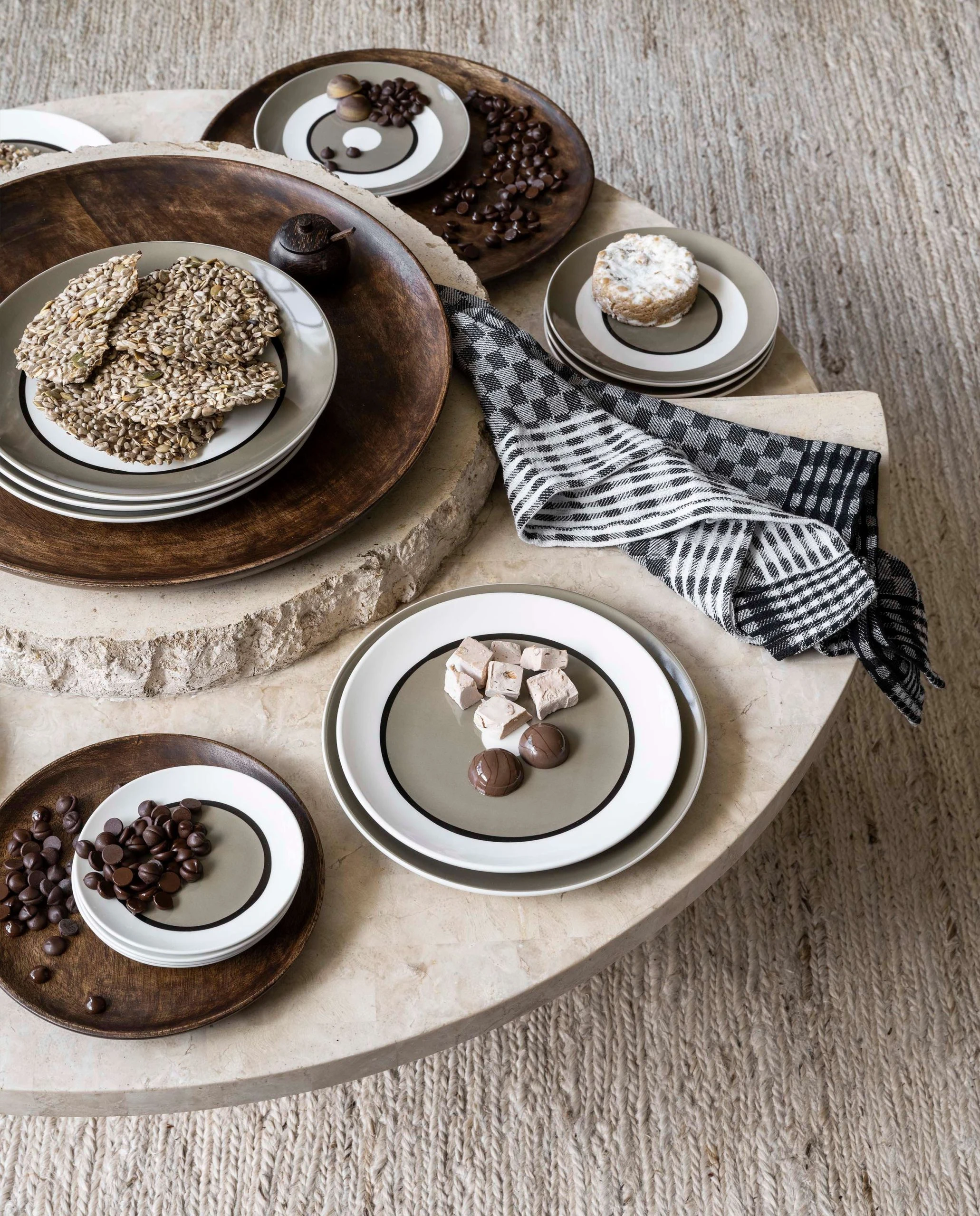 VTwonen Tablett "Plate Wood " In Braun 2 VTwonen Tablett "Plate Wood " In Braun – Bild 2