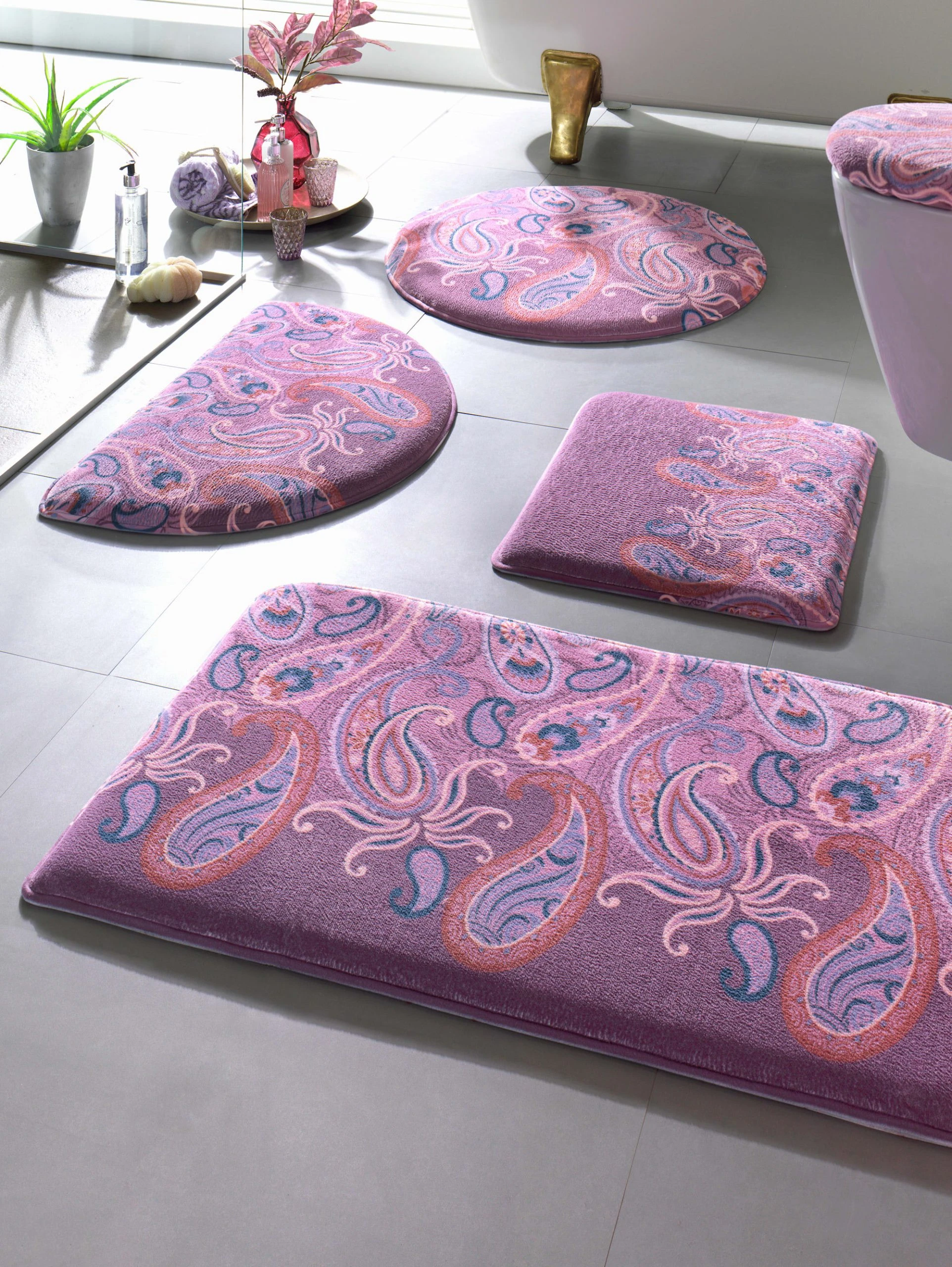 Webschatz Duschvorlage Halbrund `Verona` Mit Memory Schaum In Lila 1 Webschatz Duschvorlage Halbrund `Verona` Mit Memory Schaum In Lila