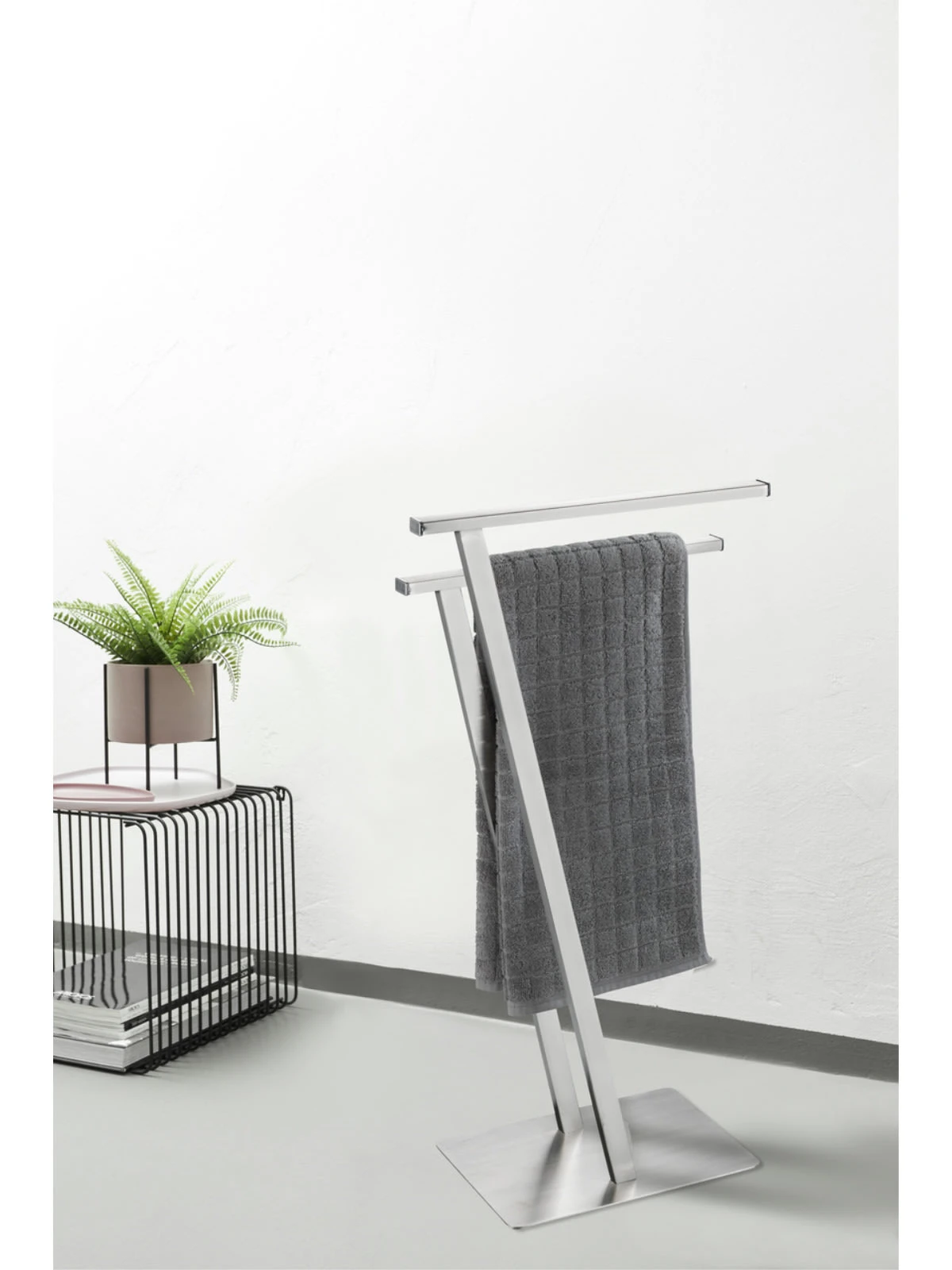 Wenko Handtuchständer Lirio Edelstahl Matt In Satiniert 10 Wenko Handtuchständer Lirio Edelstahl Matt In Satiniert – Bild 10