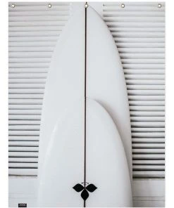 Juniqe Duschvorhang "Beach Surf Board Symmetrie" In Grau & Weiß